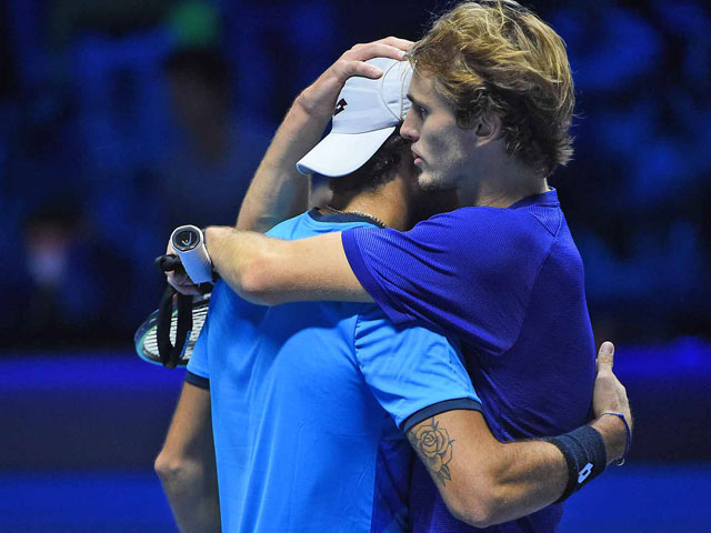 Video tennis Zverev - Berrettini: Drama tie-break, tears because of unexpected incidents (ATP Finals)