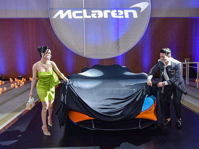 Doanh nhân Minh Nhựa úp mở giá bán siêu xe McLaren Elva