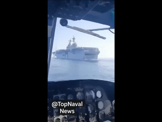 Video: Trực thăng Iran áp ”sát sàn sạt” tàu đổ bộ Mỹ
