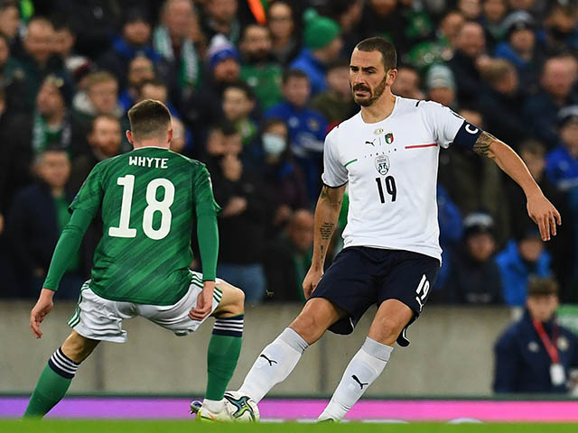 Video bóng đá Bắc Ireland - Italia: Hú vía phút 90, tuột mất ”vé vàng” (Vòng loại World Cup)
