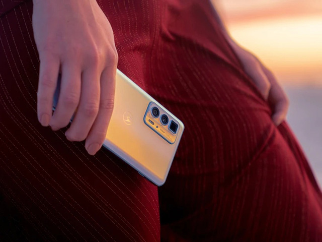 Chiếc smartphone hàng đầu của Motorola chỉ đủ chụp ảnh ngang iPhone SE