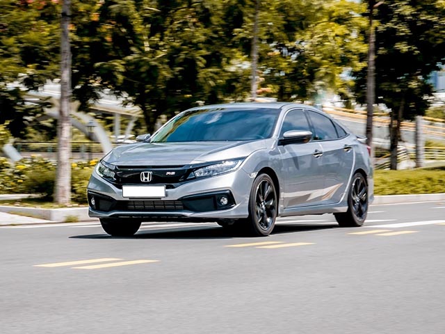 Giá xe Honda Civic lăn bánh tháng 11/2021, hỗ trợ 100% lệ phí trước bạ