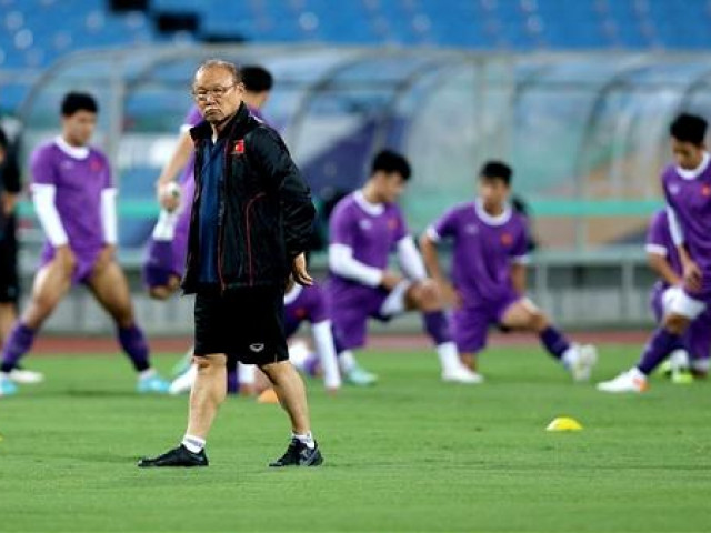 HLV Park Hang-seo và áp lực bởi AFF Cup