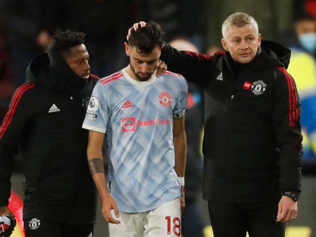 Nhận định trận HOT hôm nay: Real Madrid đấu Granada đua ngôi đầu, Tottenham chờ tài Conte 18 Fernandes cãi CĐV MU để bảo vệ Solskjaer, De Gea nói gì sau trận thua sốc?
