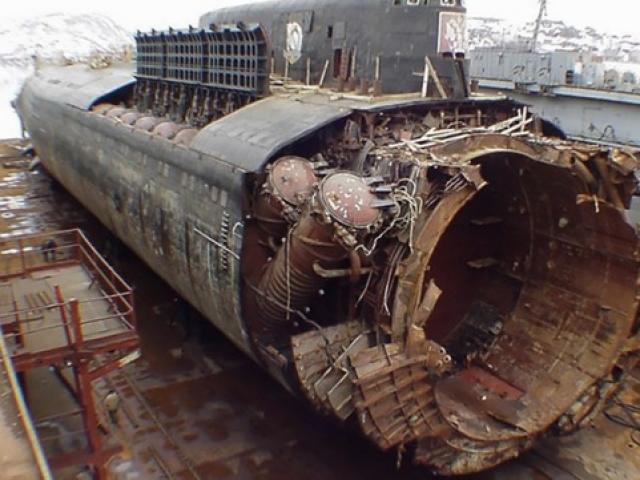 Vụ tàu ngầm vỡ đôi khiến 118 người thiệt mạng: Đô đốc Nga tiết lộ nguyên nhân