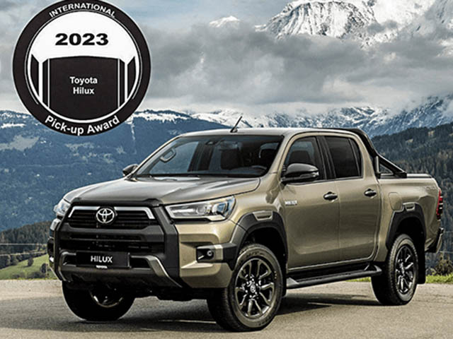 Toyota Hilux nhận danh hiệu xe bán tải của năm 2022