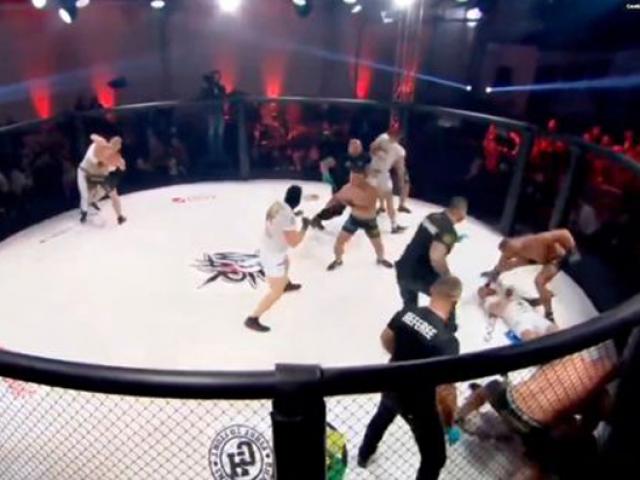 Đáng sợ MMA 5 đấu 5: Võ sĩ bị knock-out ngất lịm, ăn thêm 12 đấm vào mặt