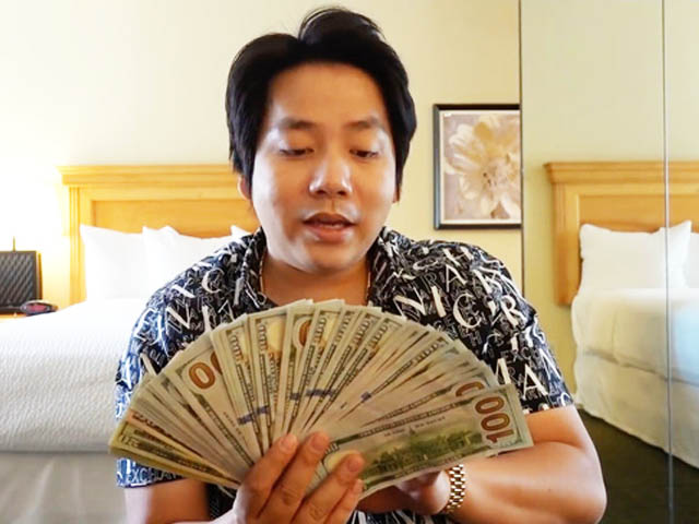 YouTuber tuyên bố ”30 tỷ với tôi là rác” giàu có cỡ nào?