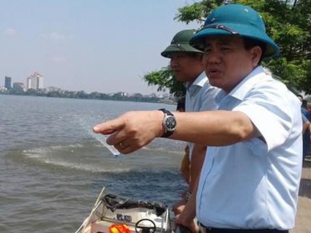 Ông Nguyễn Đức Chung làm đơn khiếu nại trước khi ra toà vụ mua chế phẩm Redoxy-3C