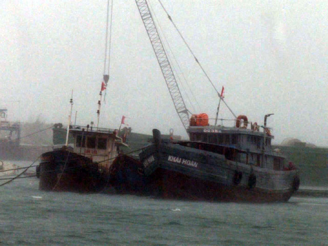15 ngư dân trên tàu cá chết máy trôi dạt trên biển