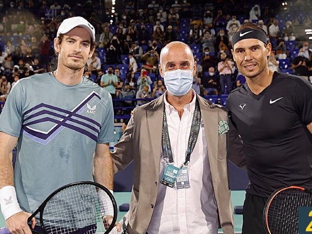 Nóng tennis: Nadal bị Murray gieo sầu ngày tái xuất ở bán kết giải Mubadala