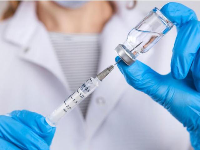 2 trường hợp bắt buộc phải trì hoãn tiêm vắc-xin COVID-19