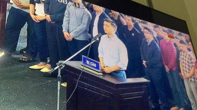 Nóng trong tuần: Chiêu thổi giá gấp 4 lần phẫu thuật sọ não bằng robot ở Bệnh viện Bạch Mai - 2